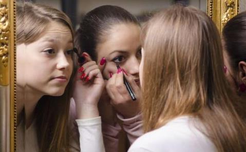 化妝的時候有什么樣的禁忌 卸妝油和卸妝乳的區別