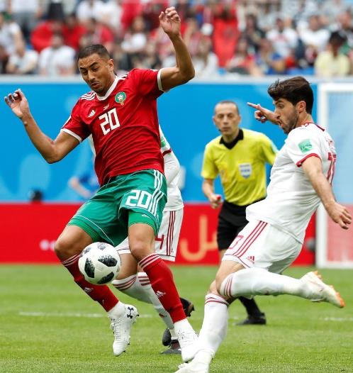 2018世界杯首個烏龍球 摩洛哥球員鮑哈杜茲頭球頂進自家球門