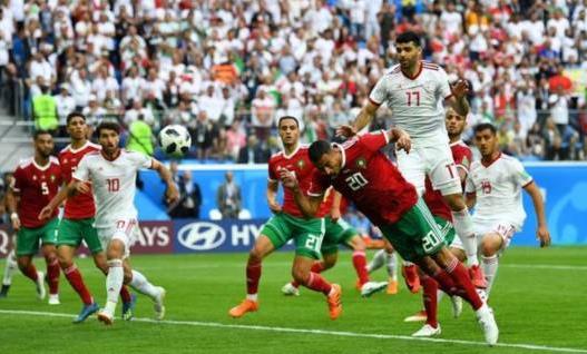 2018世界杯首個烏龍球 摩洛哥球員鮑哈杜茲頭球頂進自家球門