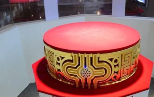 世界最大足金戒指 亮相山東重82.2公斤