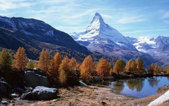 世界最高的高原 青藏高原平均海拔4000~5000米 有世界屋脊和第三極之稱