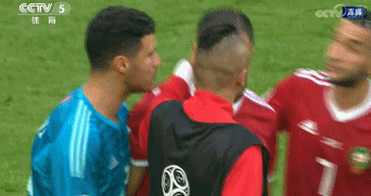 2018世界杯首個烏龍球 摩洛哥球員鮑哈杜茲頭球頂進自家球門