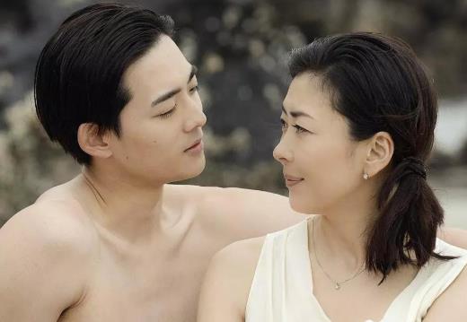 一個(gè)男生不讓你談戀愛是什么意思?男女電話聊天超過1小時(shí)說明什么