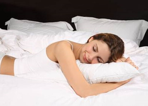 枕頭多高合適?睡覺不枕枕頭好嗎