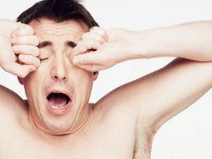 經常熬夜的人吃什么好?熬夜的危害壞處有哪些