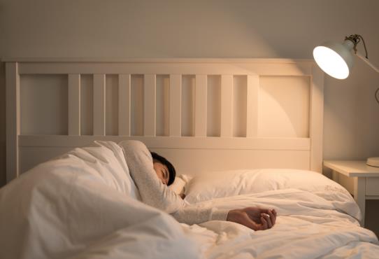 ��ʲô�°�ҹ���˾�˯����������˯���׵�������������ί�