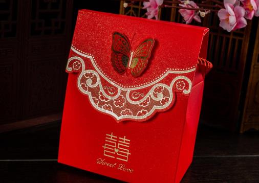 喜糖盒里放幾樣?xùn)|西合適?裝喜糖的盒子有什么忌諱嗎?