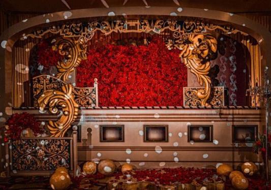 辦婚禮一般男方先辦還是女方先辦?結(jié)婚要給女方買幾套衣服