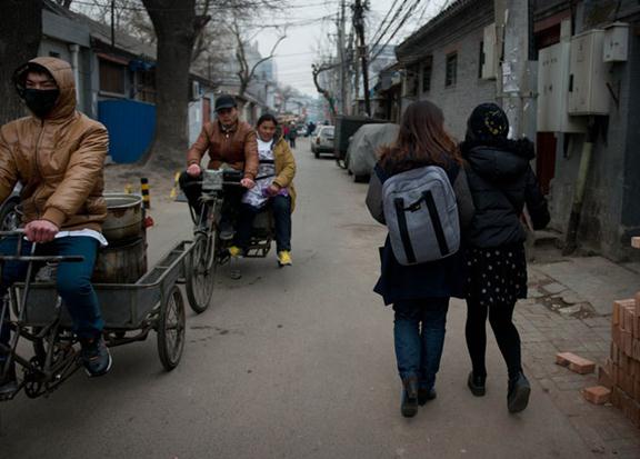 ����һ��Ůͬ�ԑٽY���ӛ��ܑ������ǣ��c�����݆T姴�꿽��^����