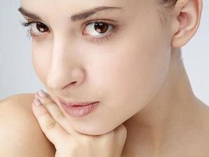 女人下巴長痘怎么治療?下巴長痘是什么原因