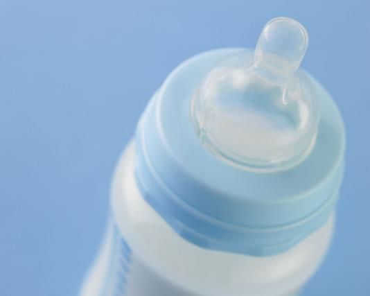 新生兒一個(gè)奶瓶夠用嗎?寶寶奶瓶的容量怎么選?