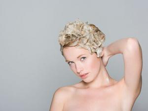 藿香正氣水能洗頭嗎?藿香正氣水怎么洗頭