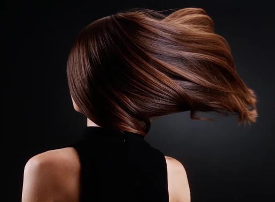 為什么一個月只能用兩次蓖麻油迷迭香?蓖麻油迷迭香精油對頭發(fā)的作用