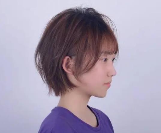 女生短發(fā)剪完第幾天最好看?扎不住的短發(fā)用頭繩扎一下很短難看嗎