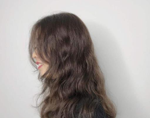 細(xì)軟發(fā)質(zhì)燙發(fā)可以維持多久?細(xì)軟頭發(fā)適合什么燙