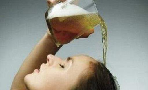 冬季女生應(yīng)該怎么樣護(hù)發(fā) 冬季應(yīng)該吃什么食物能護(hù)發(fā)