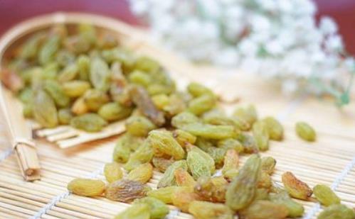 冬季女生應(yīng)該怎么樣護(hù)發(fā) 冬季應(yīng)該吃什么食物能護(hù)發(fā)