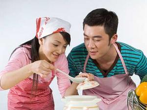 黑豆富含纖維素-男人要聰明強壯吃什么?