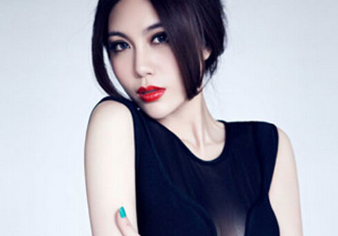 如何讓胸部二次發育?吃什么能讓乳房二次發育