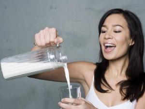 月經(jīng)期喝牛奶好嗎?月經(jīng)期可以喝牛奶嗎