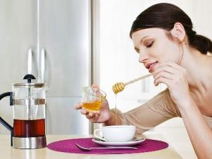 月經(jīng)期可以喝蜂蜜嗎?月經(jīng)期喝蜂蜜好不好