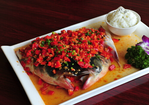 剁椒魚頭的做法-剁椒魚頭怎么做?