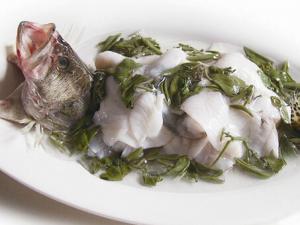 莼菜鱸魚的做法-莼菜鱸魚怎么做?