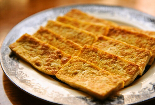煎豆腐怎么才不粘鍋?肉末煎豆腐的做法