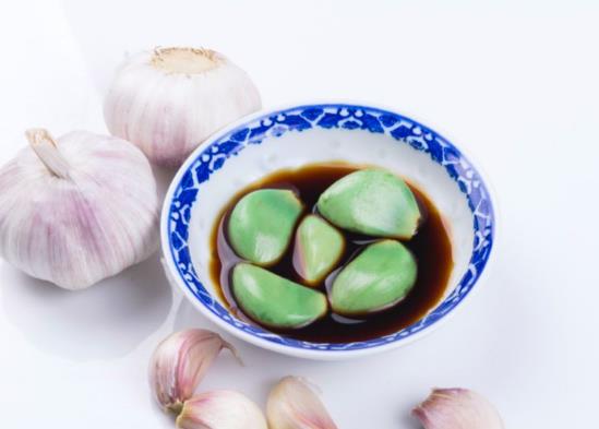 臘八蒜是用白米醋還是紅米醋?臘八蒜用煮過的醋好還是不煮的好