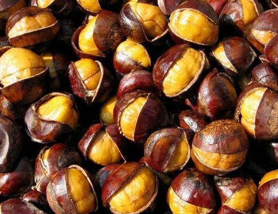 烤箱烤板栗需要先煮一下嗎?烤板栗時間到了就拿出來還是再等一會