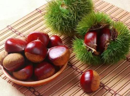 烤箱烤板栗需要先煮一下嗎?烤板栗時間到了就拿出來還是再等一會