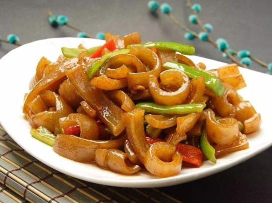 干的豬皮怎么泡?豬皮煮熟后發(fā)黑能吃嗎