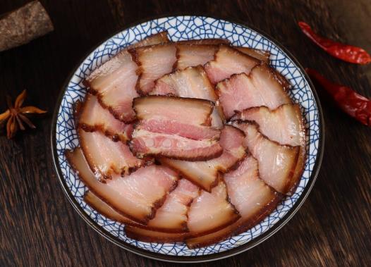 臘肉曬出油還要再曬嗎?臘肉曬出油了是不是就可以吃了