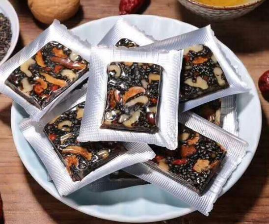 阿膠糕做好后什么時候切好?阿膠糕做好后要自然冷卻還是放冰箱