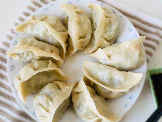 蘿卜做餃子餡焯水好還是不焯水好?蘿卜做餡包餃子的技巧