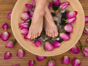 中藥泡腳藥方-腳臭用什么泡腳好?