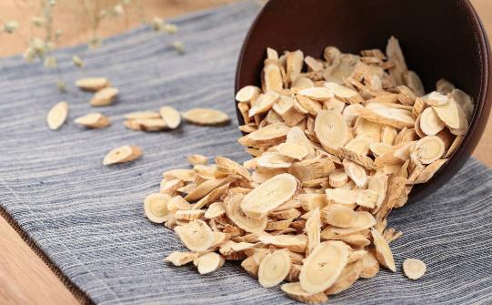 吃黃芪有哪些好處?吃黃芪的注意事項有哪些