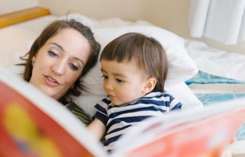如何給寶寶選適合的書?要分階段來選擇