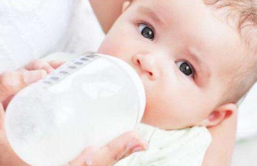 寶寶沒喝完的奶 是扔掉還是繼續喝