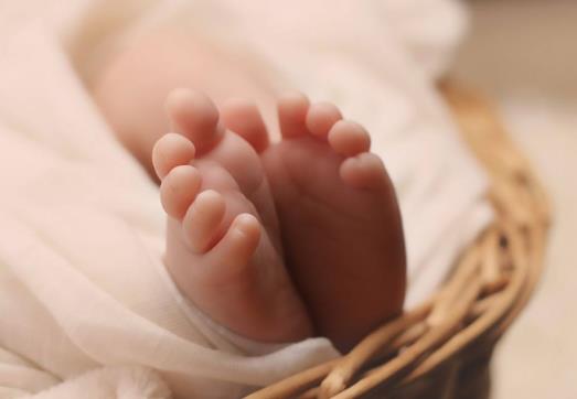 新生嬰兒黃疸指標不能超過多少?黃疸曬太陽一次曬多少時間