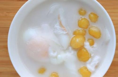 蛋清和蛋黃哪個更有營養 怎么樣讓寶寶不再抗拒蛋黃