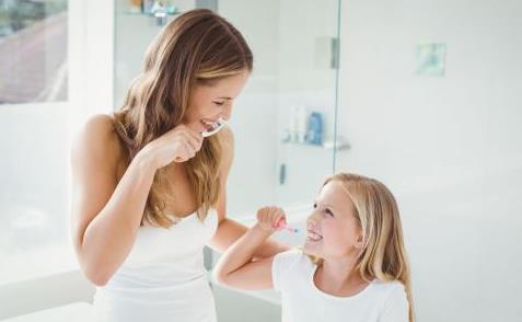 寶寶幾歲開始用牙膏刷牙 怎么樣選購兒童牙膏