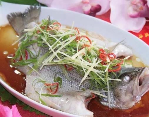 大連十大名小吃排名,五彩雪花扇貝爽口,李老湯拉面是老字號