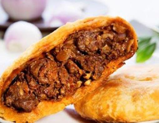 江漢路步行街必吃美食,涂記油酥餅很火爆,雙魚島烤魚鮮嫩不油膩