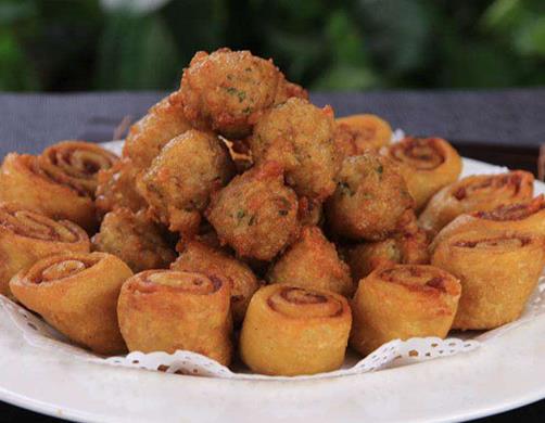 唐山十大名小吃,蜂蜜麻糖甜而不膩,棋子燒餅很有名