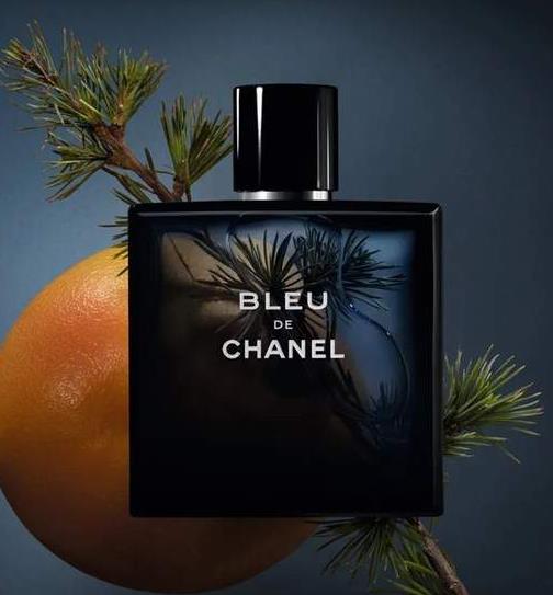 十大男士香水品牌排行榜,香奈兒蔚藍、愛馬仕大地男士香水很暢銷