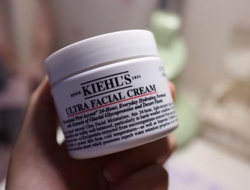 科顏氏值得購買的護(hù)膚品,科顏氏保濕乳霜、科顏氏亞馬遜白泥美容養(yǎng)顏