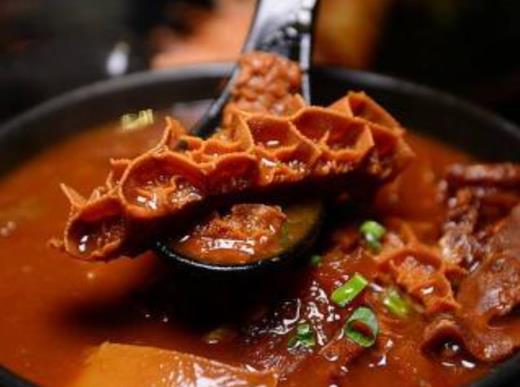 哈爾濱美食店排行榜,紅博中央公園食林、松花江索道星空夜宴十分愜意