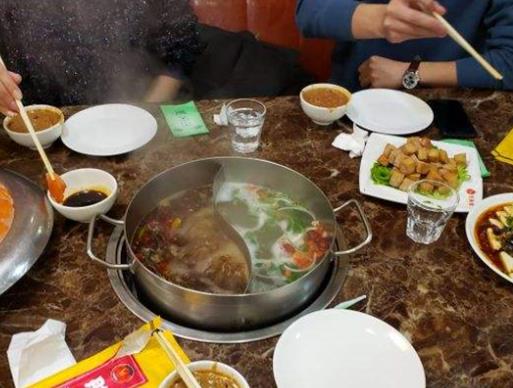 吉林十大火鍋店排行榜,鼎匯豐重慶老火鍋、燈火小團圓重慶老火鍋很不錯