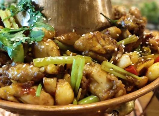 哈爾濱美食店排行榜,紅博中央公園食林、松花江索道星空夜宴十分愜意